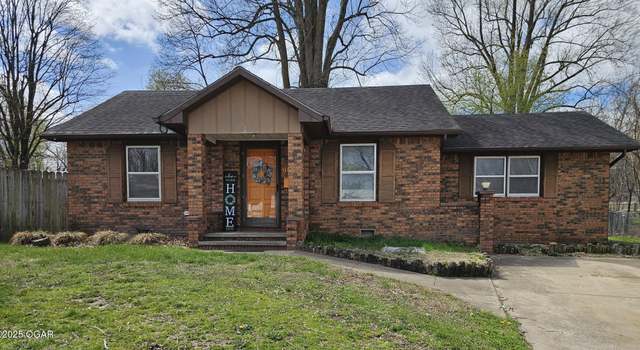 Photo of 902 Warwick Ct, Neosho, MO 64850