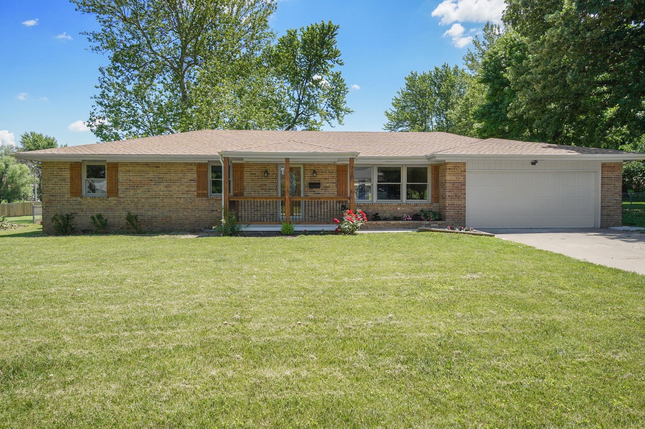 320 E Primrose Ln, Republic, MO 65738 | MLS# 60166100 | Redfin