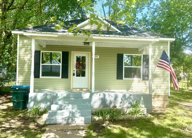Property at 609 Euclid Ave, Monett, MO 65708, 2 beds, 1 bath