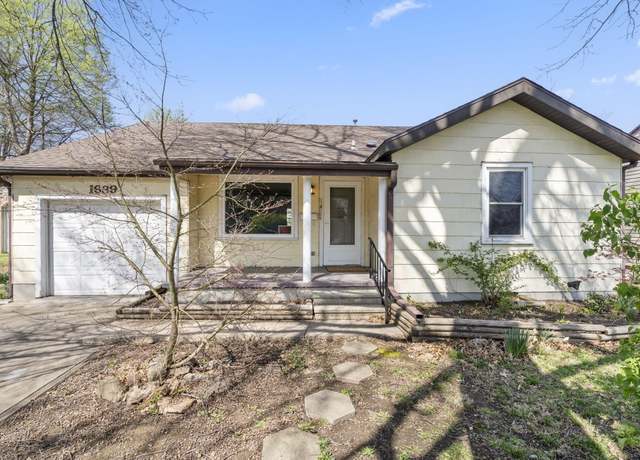 Property at 1689 E Grand St, Springfield, MO 65804, 3 beds, 2 baths