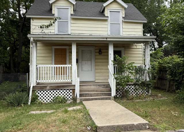 Property at 911 W Locust St, Springfield, MO 65803, 3 beds, 1 bath
