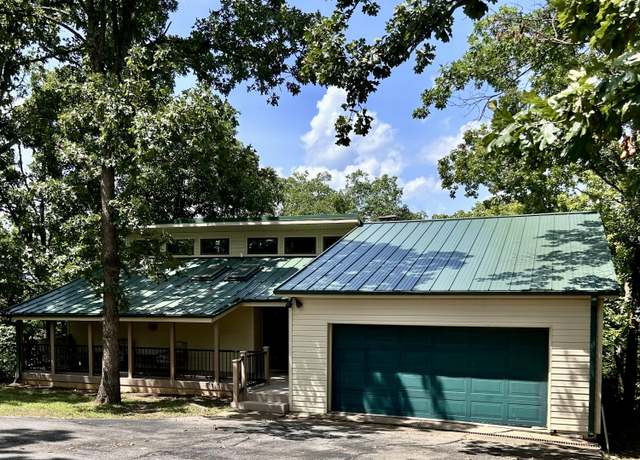 Property at 1352 E 400 Rd, Bolivar, MO 65613, 3 beds, 2 baths