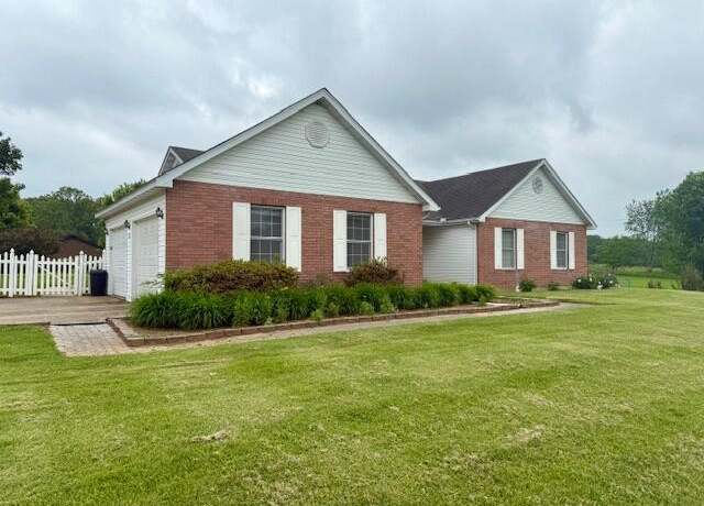 Property at 311 Cantrell, Mountain View, MO 65548, 4 beds, 2 baths