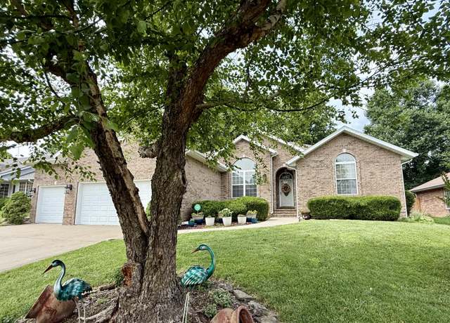 Property at 705 E Meramec Ln, Nixa, MO 65714, 4 beds, 2 baths