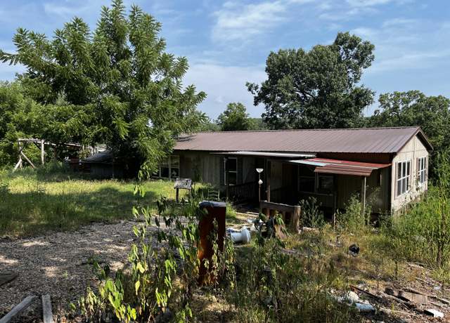 Property at 256 Windsor Ln, Pineville, MO 64856, 3 beds, 2 baths