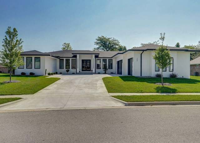 Property at 208 N Glengary Dr, Nixa, MO 65714, 4 beds, 3.5 baths