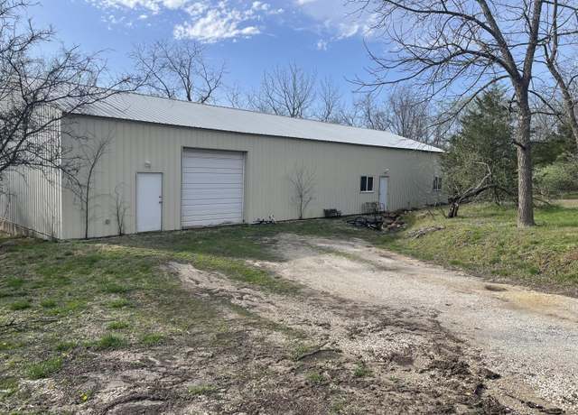 Property at 41 Cowboy Trl, Buffalo, MO 65622, 3 beds, 2 baths