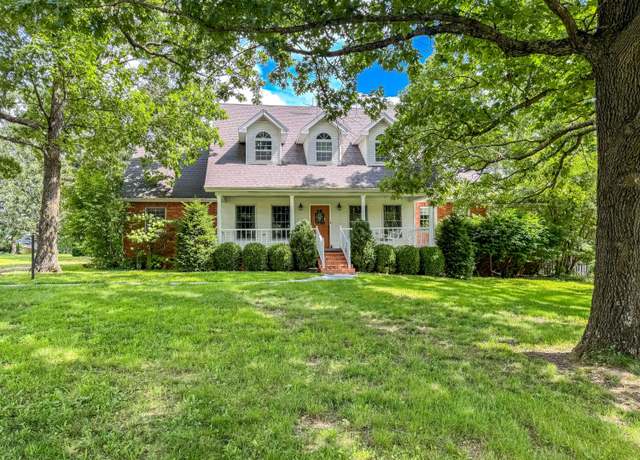 Property at 211 Hill Haven Rd, Marshfield, MO 65706, 3 beds, 2.5 baths