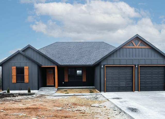 Property at 815 S Elm St, Marshfield, MO 65706, 5 beds, 3 baths