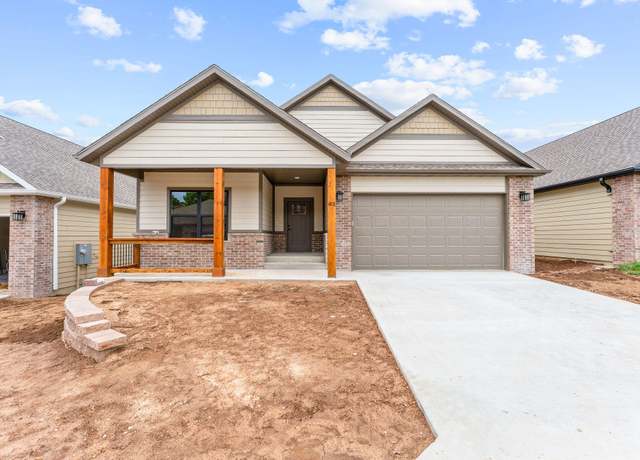 Property at 381 Stillwood Dr, Branson, MO 65616, 4 beds, 3 baths