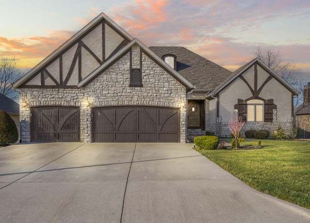Property at 4173 E Wilshire St, Springfield, MO 65809, 5 beds, 3.5 baths