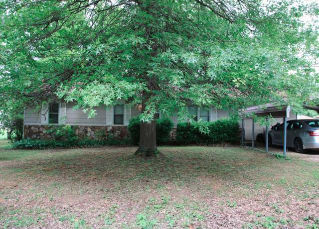 Property at 9 Carte Sq, West Plains, MO 65775, 3 beds, 1 bath
