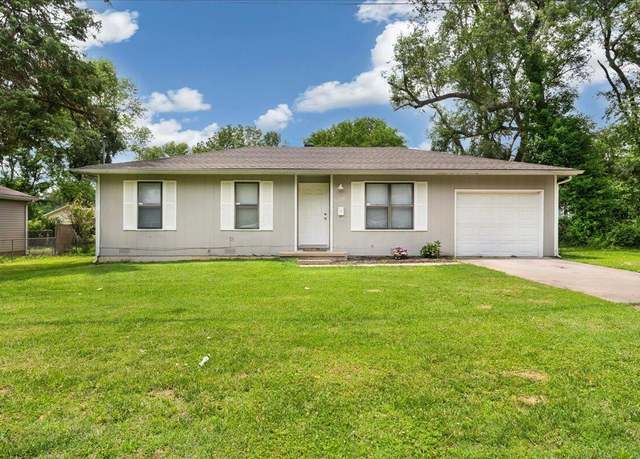 Property at 1219 N Clifton Ave, Springfield, MO 65802, 3 beds, 2 baths