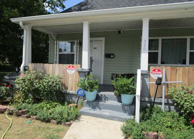 Property at 320 S Florida Ave, Joplin, MO 64801, 3 beds, 1.5 baths