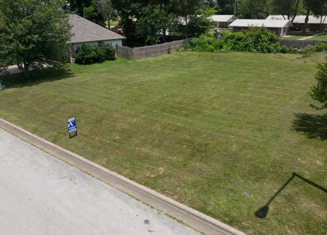 Property at 306 Park Cir, Sparta, MO 65753