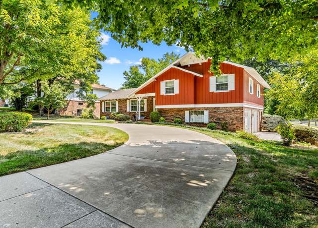 Property at 2754 S Glendale Ave, Springfield, MO 65804, 4 beds, 3 baths