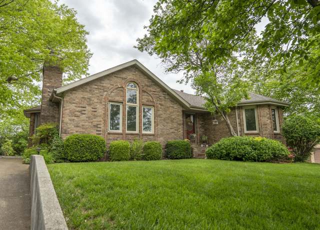 Property at 5425 S Westwood Ave, Springfield, MO 65810, 4 beds, 3.5 baths