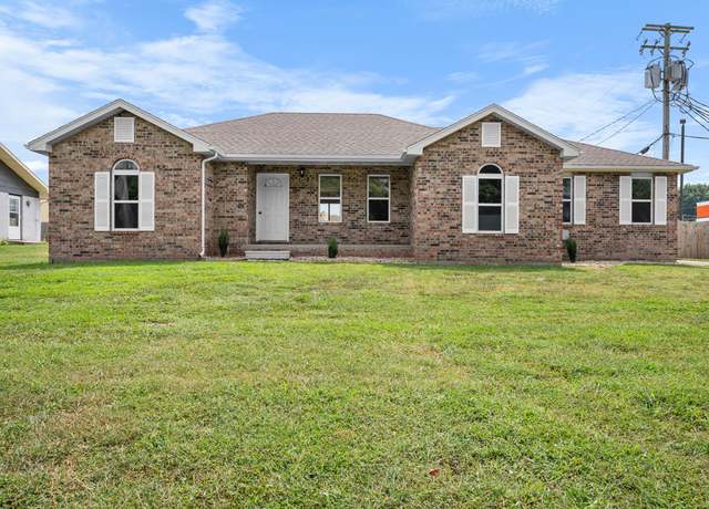 Property at 702 E Buffalo St, Bolivar, MO 65613, 3 beds, 2 baths