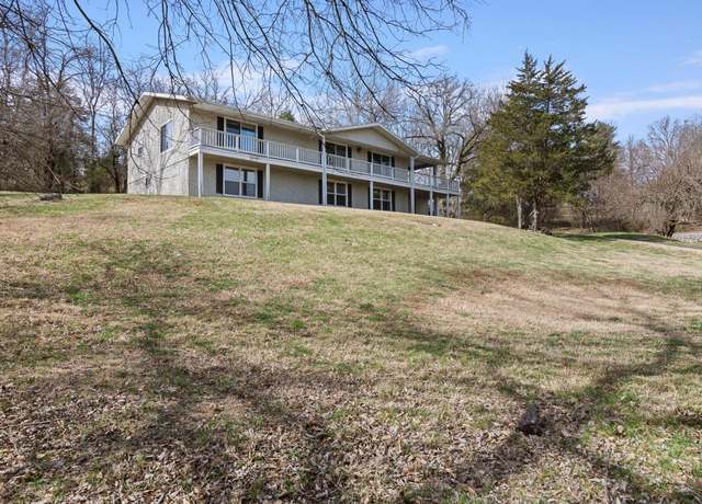 Property at 164 Spring St, Ozark, MO 65721, 4 beds, 3 baths