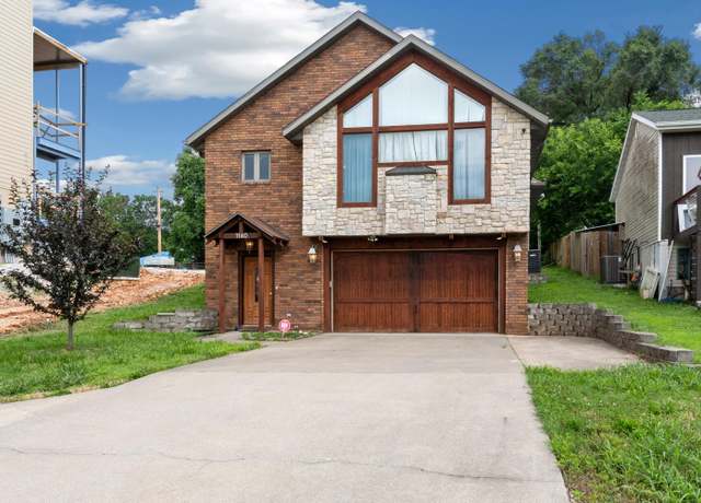 Property at 1140 S Grant Ave, Springfield, MO 65807, 3 beds, 3 baths
