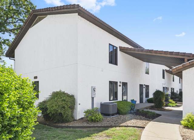 Property at 1901 Paradise Landing Rd #1, Kimberling, MO 65686, 2 beds, 2.5 baths