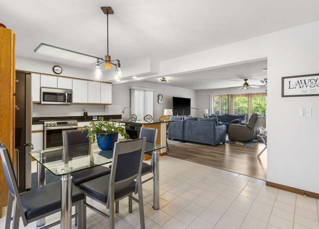 Property at 1901 Paradise Landing Rd #1, Kimberling, MO 65686, 2 beds, 2.5 baths