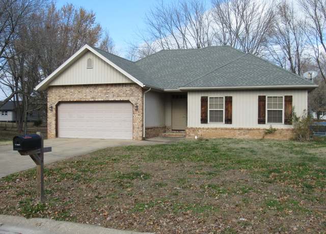 Property at 1023 W Ridgecrest Ave, Republic, MO 65738, 3 beds, 2 baths