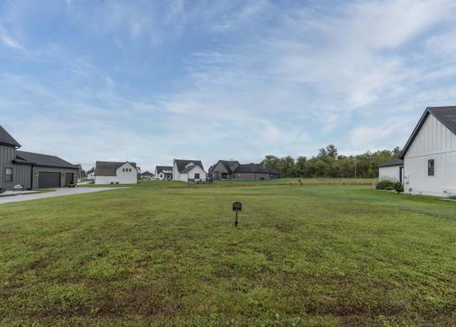 Property at 952 E Valley Trail Dr, Republic, MO 65738
