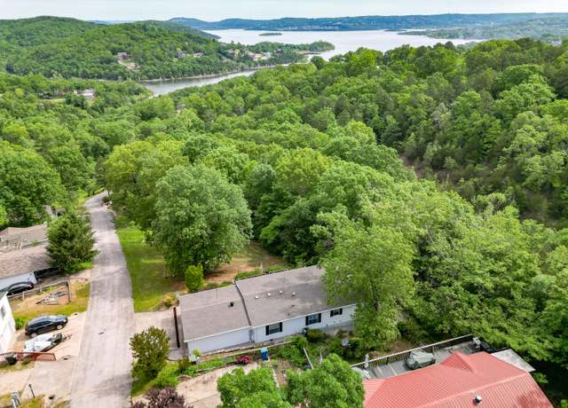 Property at 86 Stonemont Rd, Blue Eye, MO 65611, 3 beds, 2 baths