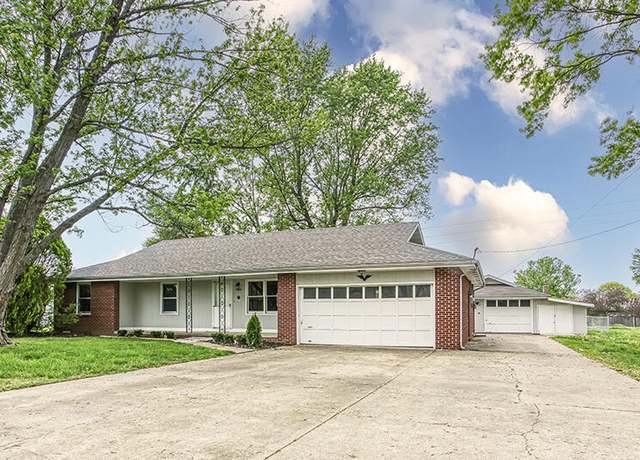 Property at 305 N Ellen St, Nixa, MO 65714, 3 beds, 2.5 baths
