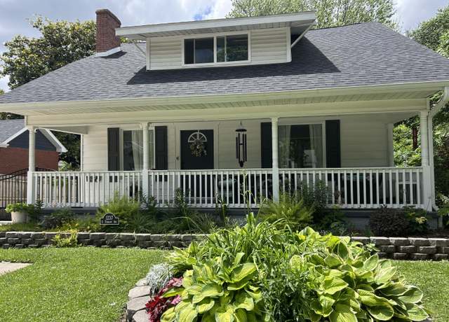 Property at 1237 S Fremont Ave, Springfield, MO 65804, 3 beds, 1.5 baths