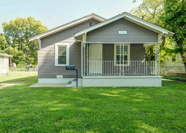 Property at 1531 E Blaine St, Springfield, MO 65803, 2 beds, 1 bath