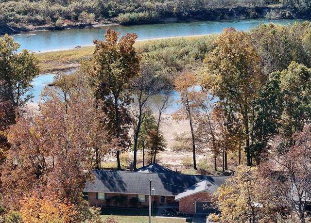 Property at 38 Ripley Route E #u4-b, Doniphan, MO 63935, 3 beds, 2 baths