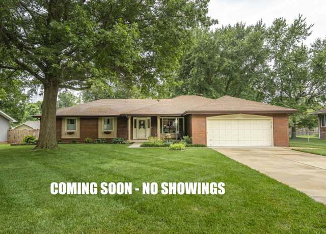 Property at 1820 E Jacqueline St, Springfield, MO 65804, 3 beds, 2 baths