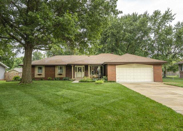 Property at 1820 E Jacqueline St, Springfield, MO 65804, 3 beds, 2 baths