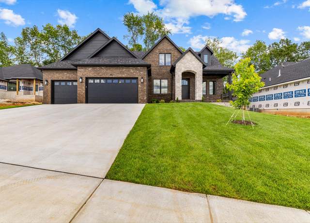 Property at 5567 E Wild Horse Dr, Springfield, MO 65802, 4 beds, 2.5 baths
