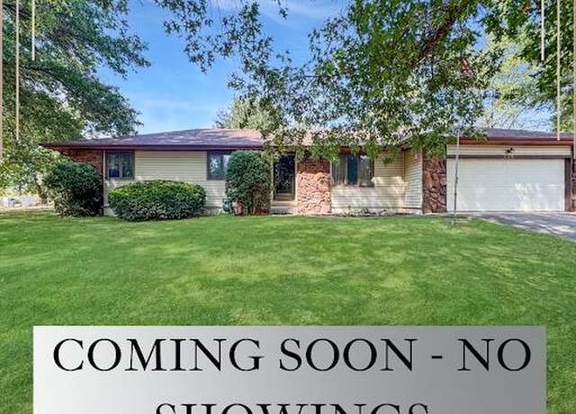 Property at 206 E Cawlfield St, Ash Grove, MO 65604, 3 beds, 2.5 baths