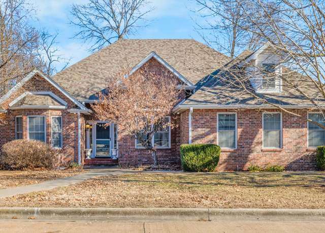 Property at 380 S Gary Ave, Bolivar, MO 65613, 4 beds, 2.5 baths