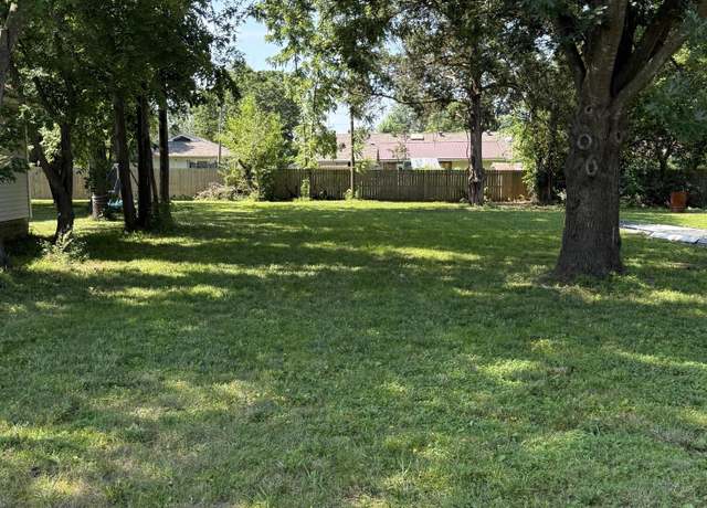 Property at 109 E Thurman Ave, Mt Vernon, MO 65712