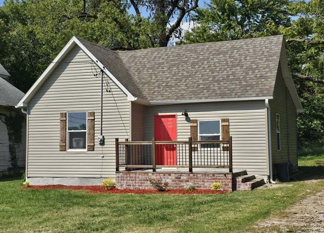 Property at 1307 E Locust St, Springfield, MO 65803, 2 beds, 1 bath