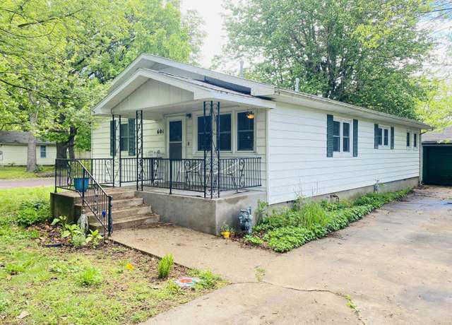 Property at 601 W Scott St, Monett, MO 65708, 3 beds, 2 baths