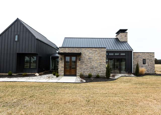 Property at 178 E Wisteria Ln, Ozark, MO 65721, 4 beds, 4.5 baths