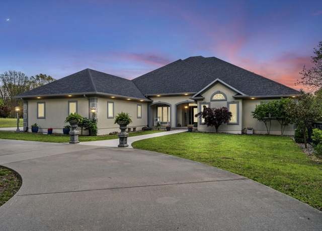 Property at 1476 Highway 32, Bolivar, MO 65613, 4 beds, 3 baths