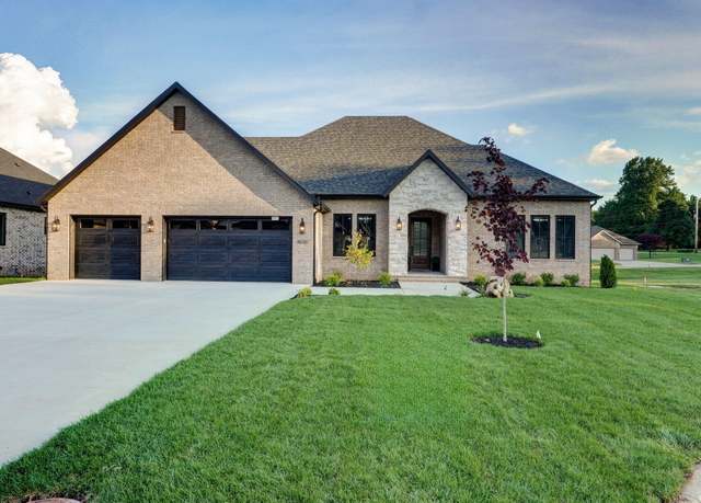 Property at 5030 E Swale Ct, Springfield, MO 65802, 4 beds, 2.5 baths