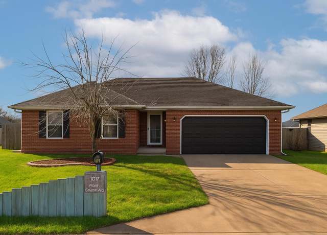 Property at 1017 N Golden Ave, Springfield, MO 65802, 3 beds, 2 baths