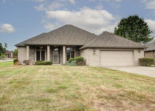 Property at 3915 S Jewell Ct, Springfield, MO 65807, 3 beds, 2 baths