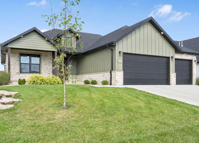 Property at 4983 S Burrows Ave, Springfield, MO 65810, 3 beds, 2 baths