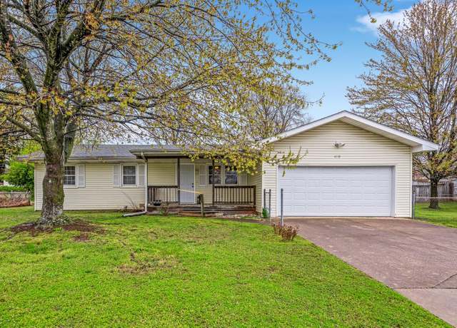 Property at 4119 W Mount Vernon St, Springfield, MO 65802, 3 beds, 2 baths