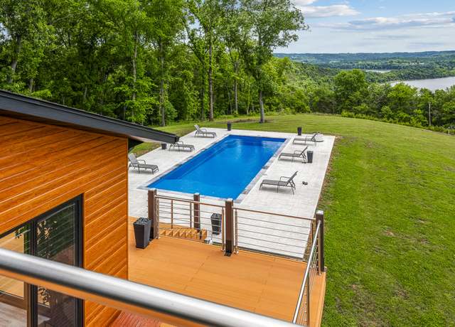 Property at 210 Oakside Rdg, Cape Fair, MO 65624, 4 beds, 3 baths