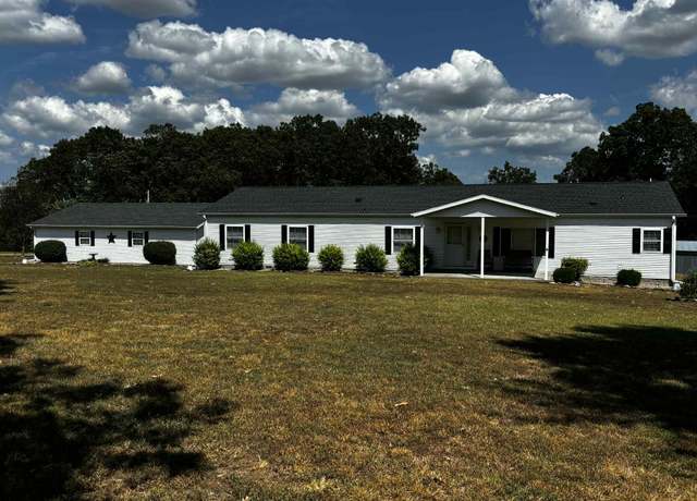 Property at 876 Poinsetta Rd, Billings, MO 65610, 4 beds, 3 baths